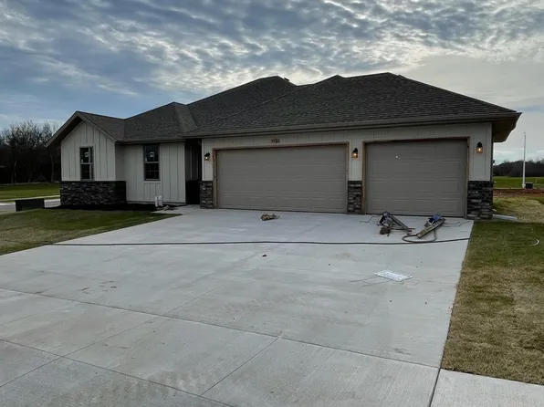 5556 W Pine Street, Springfield, MO 65802
