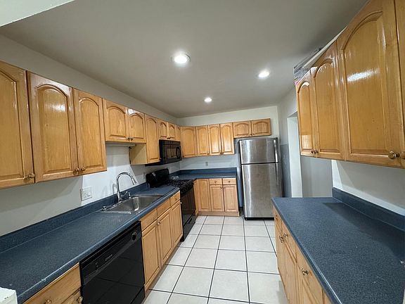 3rd image of 440 NW 51st Court