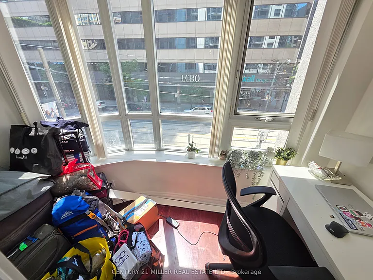 801 Bay St #202 — Photo 15