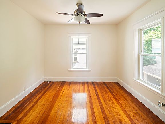 2nd image of 31 Mason St