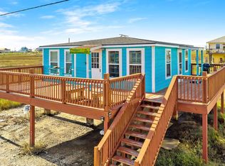 1018 Militia Dr, Surfside Beach, TX 77541