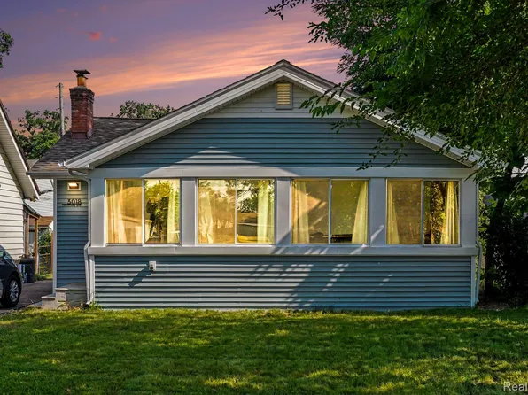 3018 Cass Lake Ave, Keego Harbor, MI 48320
