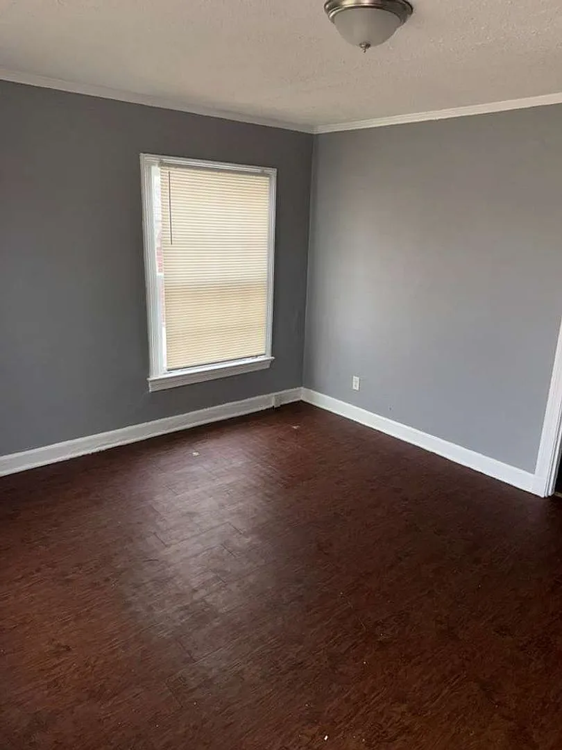 Section 8 Approved - Now Available For Lease 3 Bed / 2 Bath Home — Photo 4