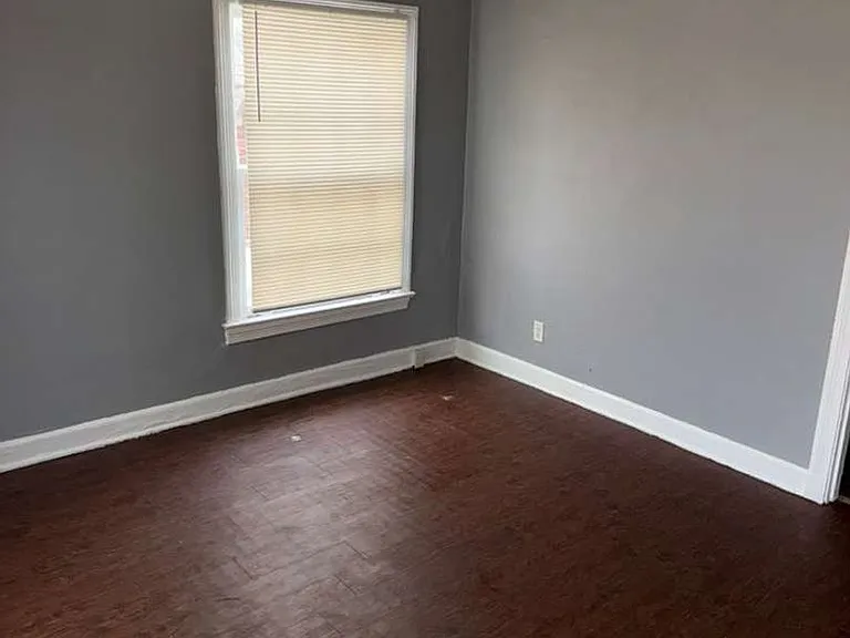 2283 Poe Ave — Photo 4