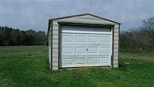 DETACHED BUILDING
