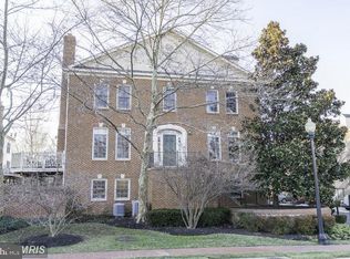 10501 Chancery Ct, Fairfax, VA 22030