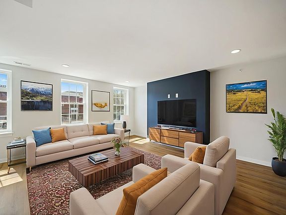 2nd image of 5 N Walnut St #B