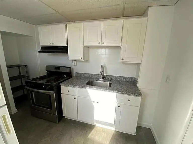 119 S Jefferson St #2 — Photo 6