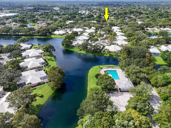 4704 Lakemont Court, Palm Beach Gardens, FL 33403