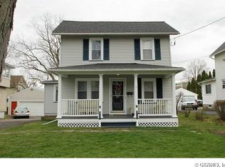 7 Beardsley St, Fairport, NY 14450