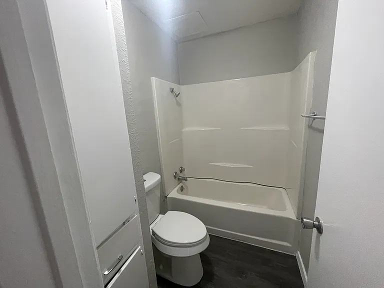 607 Parsons St #1 — Photo 4