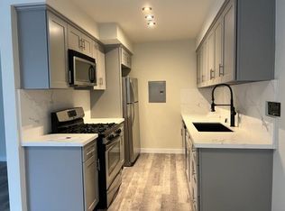 833 10th St APT 1, Santa Monica, CA 90403