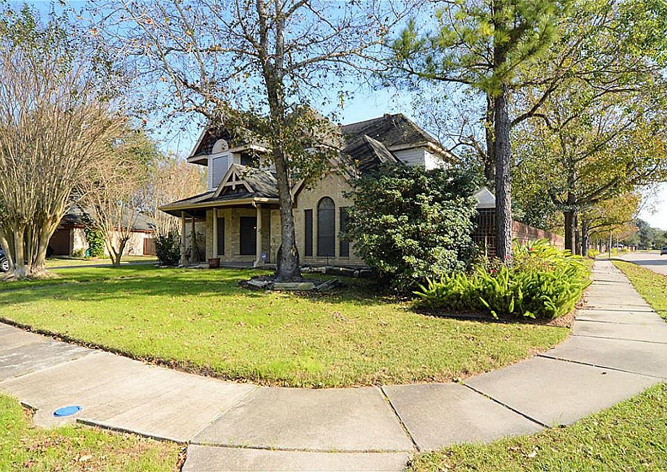 1st image of 2475 Amberly Ct