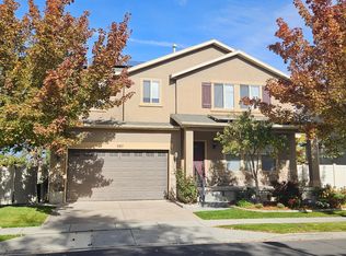 807 E Whisper Cove Rd, Sandy, UT 84094