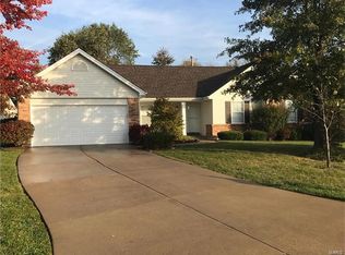 1 Moorbriar Ct, Saint Peters, MO 63376