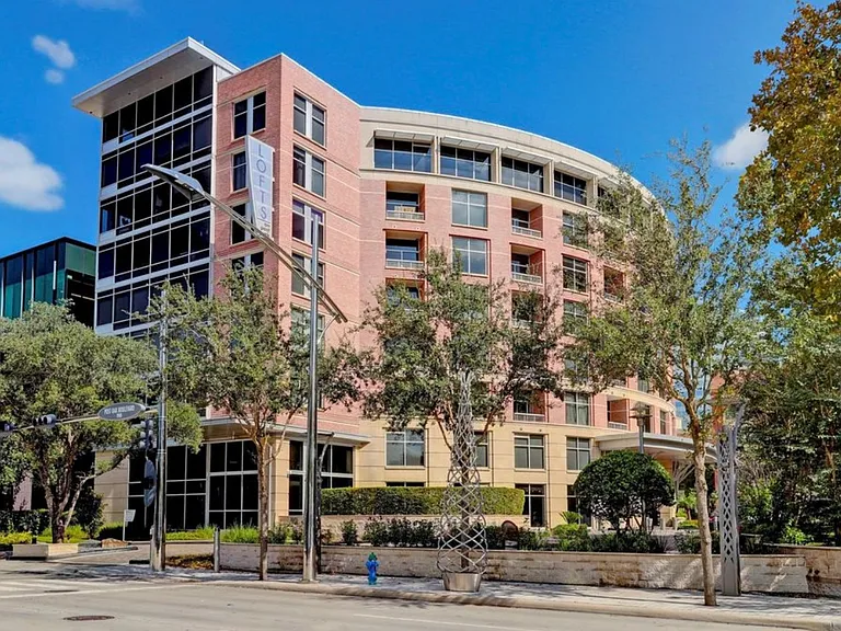 1901 Post Oak Blvd #2402 — Photo 31