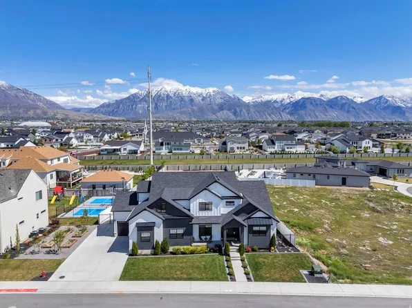 208 Bay Dr, Vineyard, UT 84059