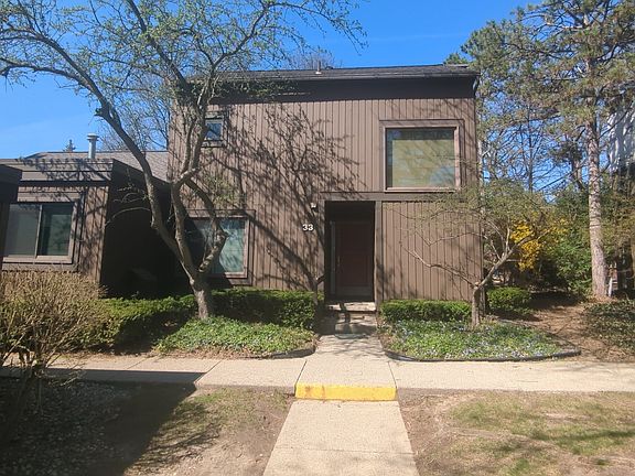 2nd image of 33 Haverhill Ct