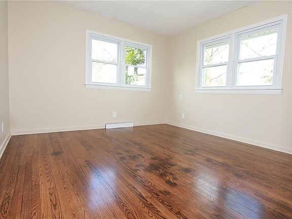 4th image of 114 Orwood Pl