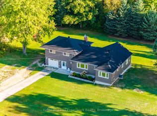5525 Penetanguishene Rd, Springwater, ON L0L 1P0
