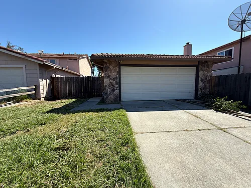 2704 Almondwood Way Photo 1