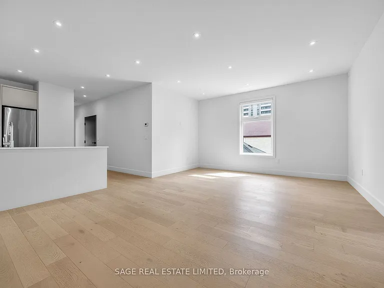 909 Castlefield Ave #2 — Photo 5