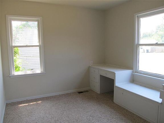 3rd image of 625 Tollie Dr