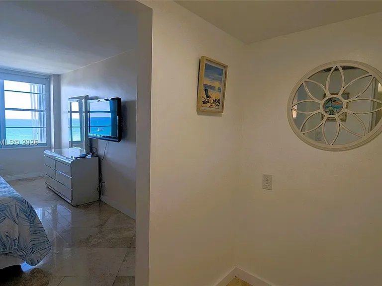 5161 Collins Ave #1217 — Photo 21