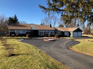 23328 N Kelsey Rd, Barrington, IL 60010