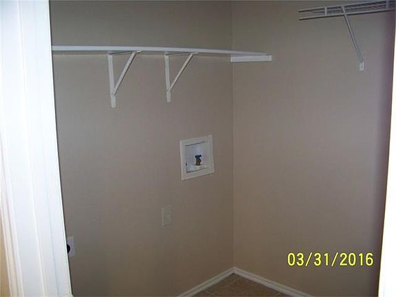 4th image of 1113 Del Roy Dr