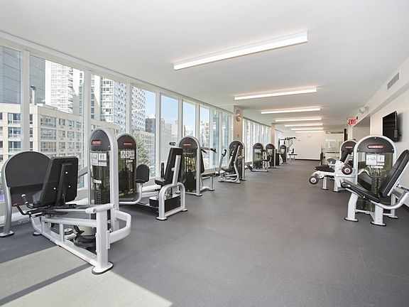 5th image of 4325 Hunter St APT 3102W
