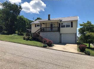 1540 15th St, Nitro, WV 25143