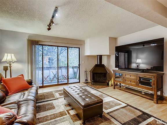 Lots of room to host gatherings!