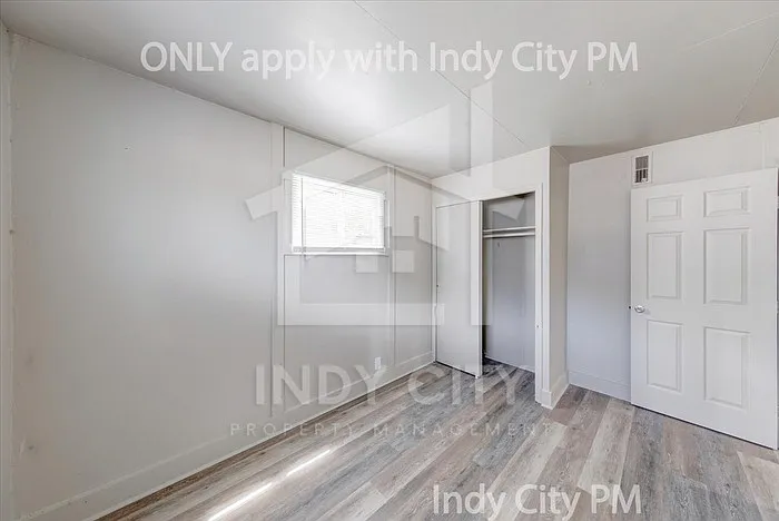 3209 E 26th St — Photo 15