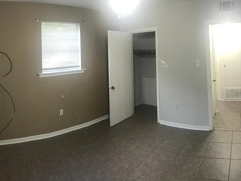 209 Central Ave — Photo 7