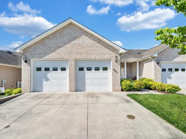 6667 Stonelyn Cottage Ct, Roanoke, VA 24019