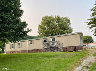 110 Wandering Dr, Chuckey, TN 37641