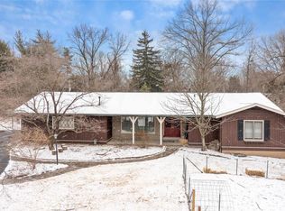 1360 Belgrove Dr, Saint Louis, MO 63137