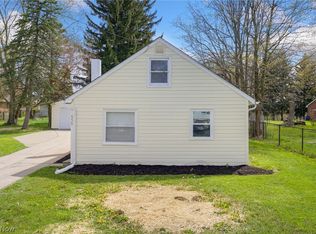 559 Edith Ave, Akron, OH 44312