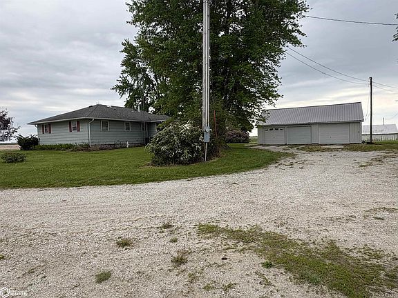 3rd image of 1754 Grape Ave