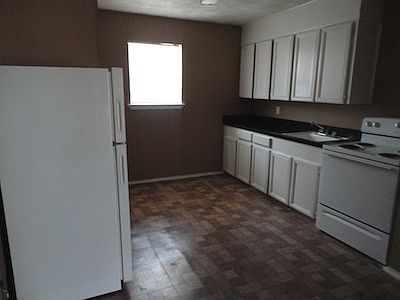 2nd image of 2821 South Blvd APT 203