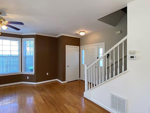 2nd image of 3920 Cromwell Park Dr