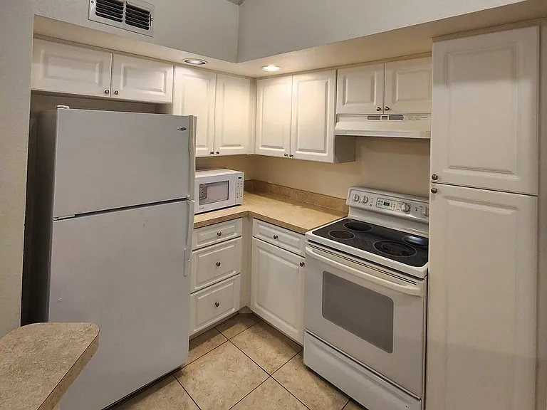 5737 Gatlin Ave #423 — Photo 10