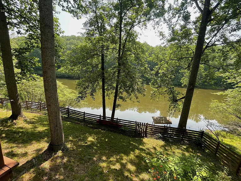 308 Pine Dr — Photo 32