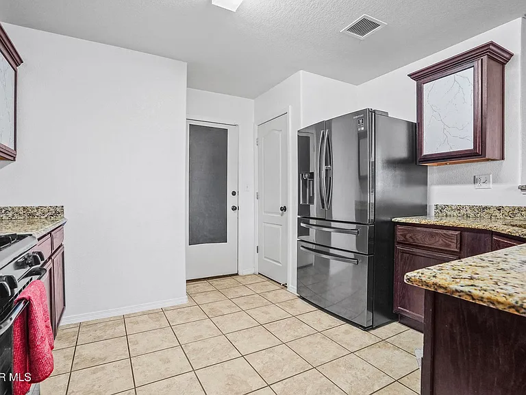 7045 Eagle Nest Ct — Photo 14