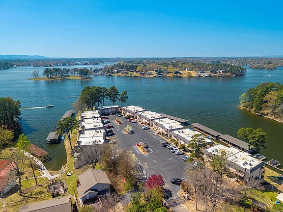 3rd image of 1222 Twin Points Rd