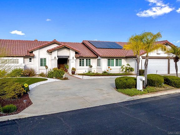 3rd image of 2224 Cortina Cir