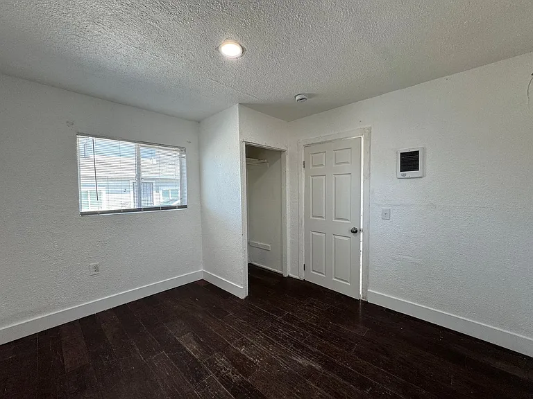 462 Delhi Ave #4 — Photo 7