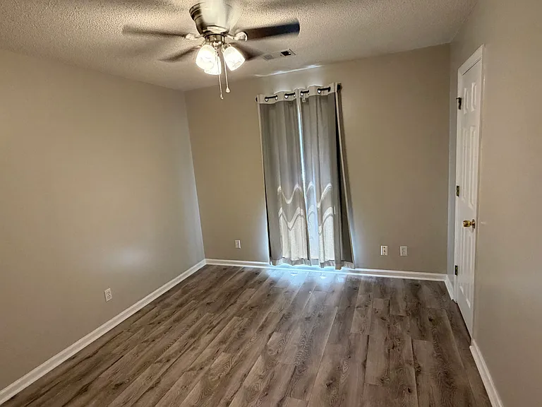1343 Maplebrook Dr — Photo 7