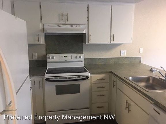 5th image of 12722 51st Ave NE APT 3